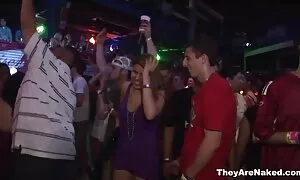 Omuwala ayokya ng'ak ...